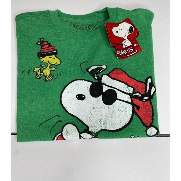 Peanuts Snoopy/Woodstock Christmas Tee Short Sleeve Green Size 6-7 Unisex NWT - Picture 4 of 4